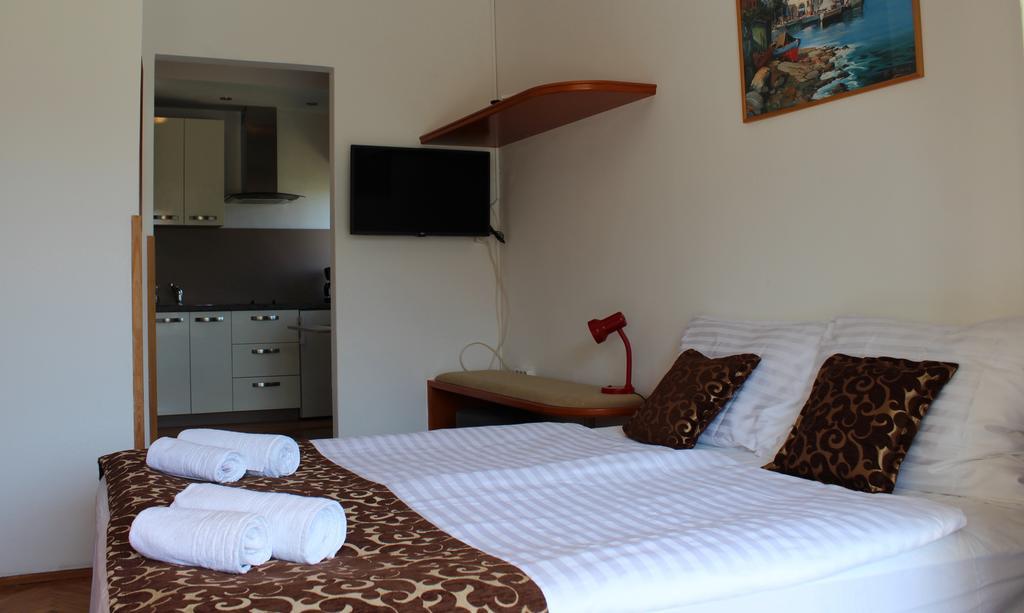 Apartments Nadia บัชกา ภายนอก รูปภาพ
