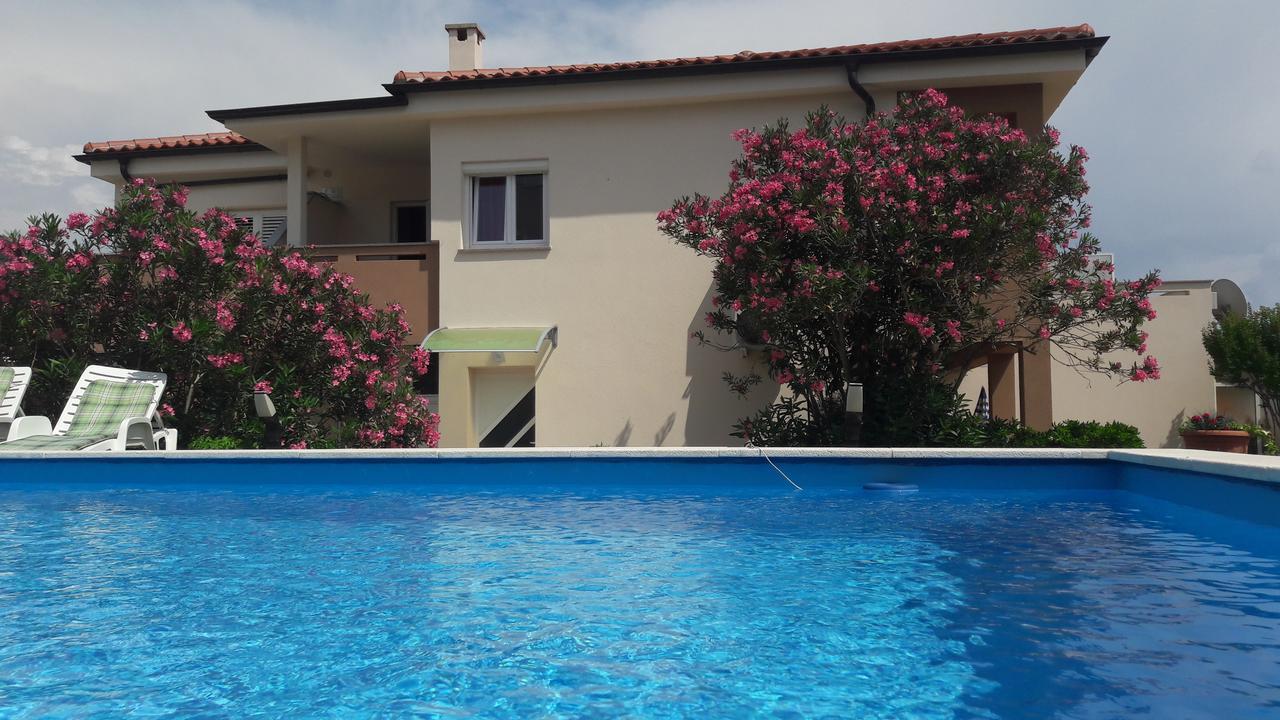 Apartments Nadia บัชกา ภายนอก รูปภาพ